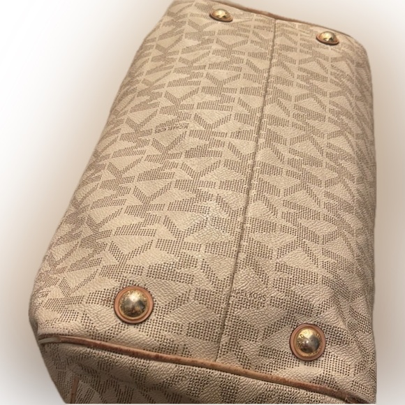 Michael Kors handbag - Picture 6 of 10